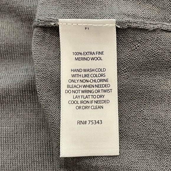 Max Studio 100% Extra Fine Merino Wool Sweater - Picture 8 of 9